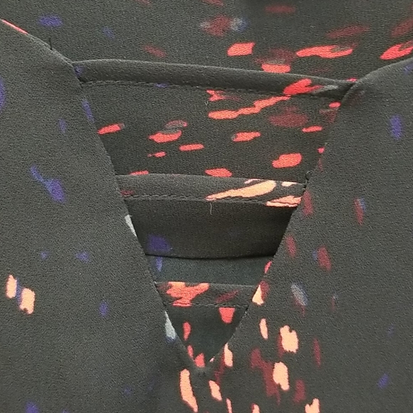 Apt 9 top size L EUC - Picture 3 of 5